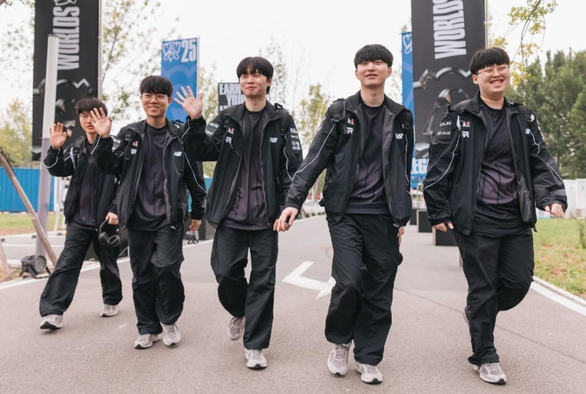 Chỉ có đúng 11 người dự đoán chính xác Vòng Swiss CKTG 2025 Biểu đồ dự đoán vòng Swiss CKTG 2025