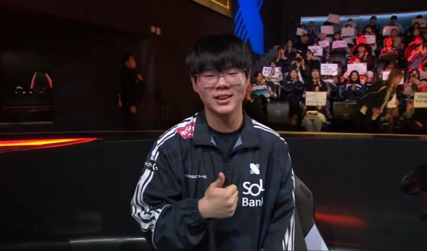 LazyFeel trong màu áo DRX