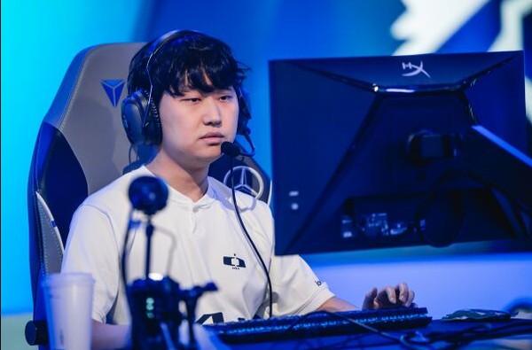 Phản ứng fan trước lựa chọn thay thế Viper Người hâm mộ bày tỏ sự thất vọng