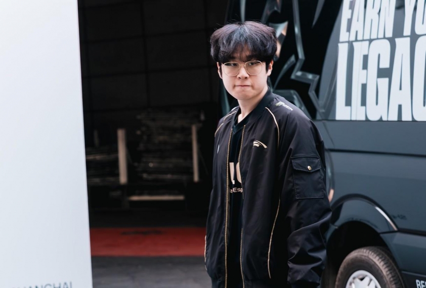 Một 'đại gia' LPL đang cố gắng chiêu mộ Zeus và Viper để tìm cách lật đổ T1 Zeus và Viper thi đấu